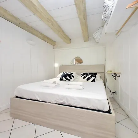 Apartament Al Moro Rzym